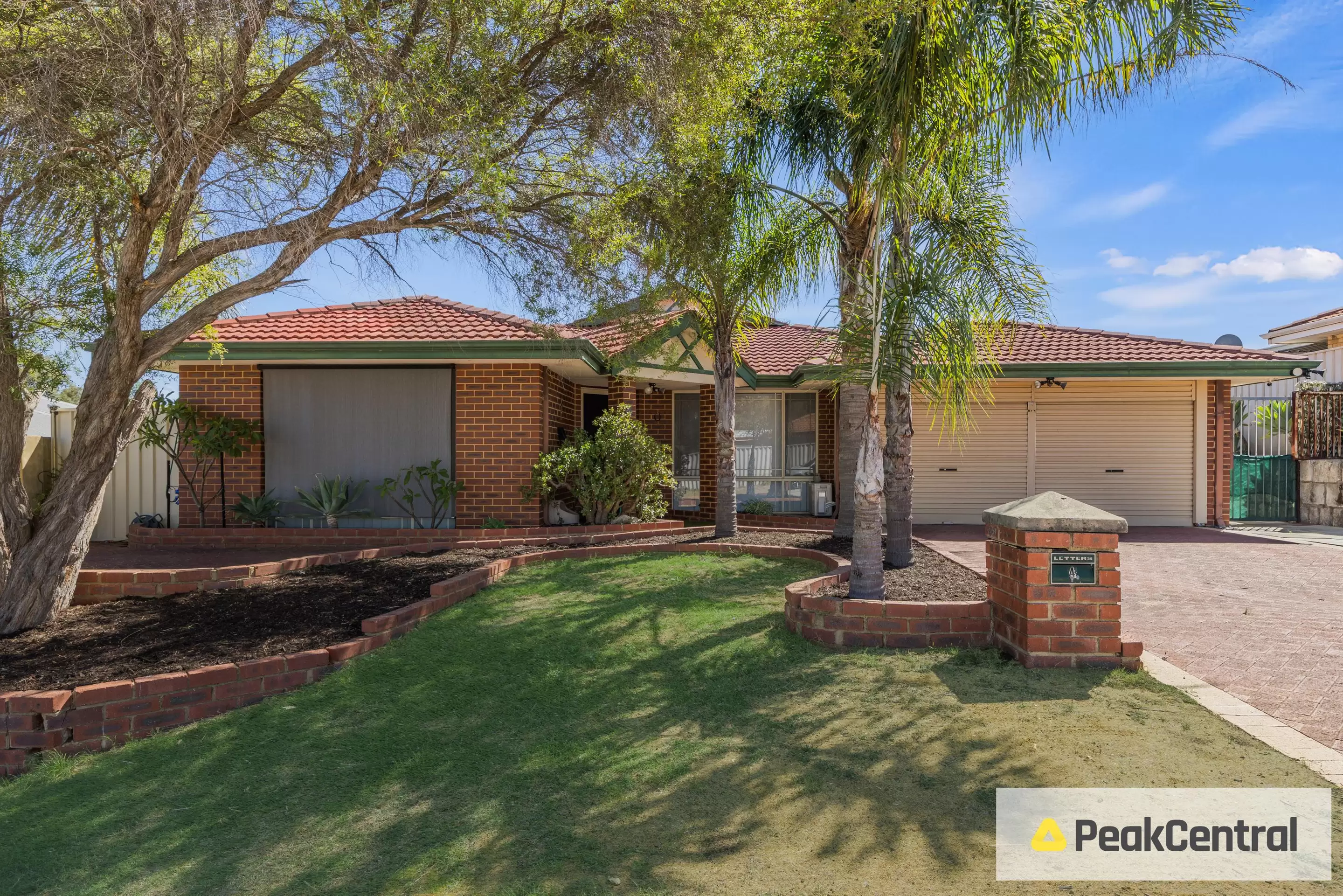 4 Karlak Close, Leda For Lease by Peak Central Property Group - image 1