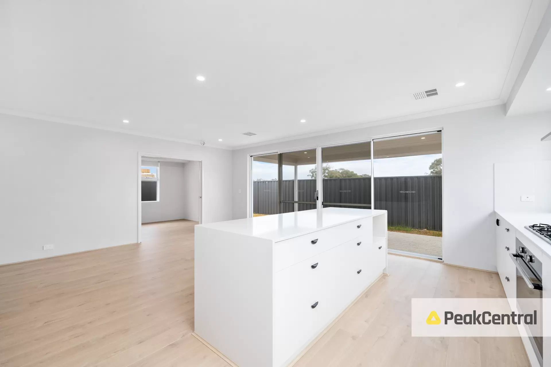 11 Longtail Rise, Beeliar Sold by Peak Central Property Group - image 7