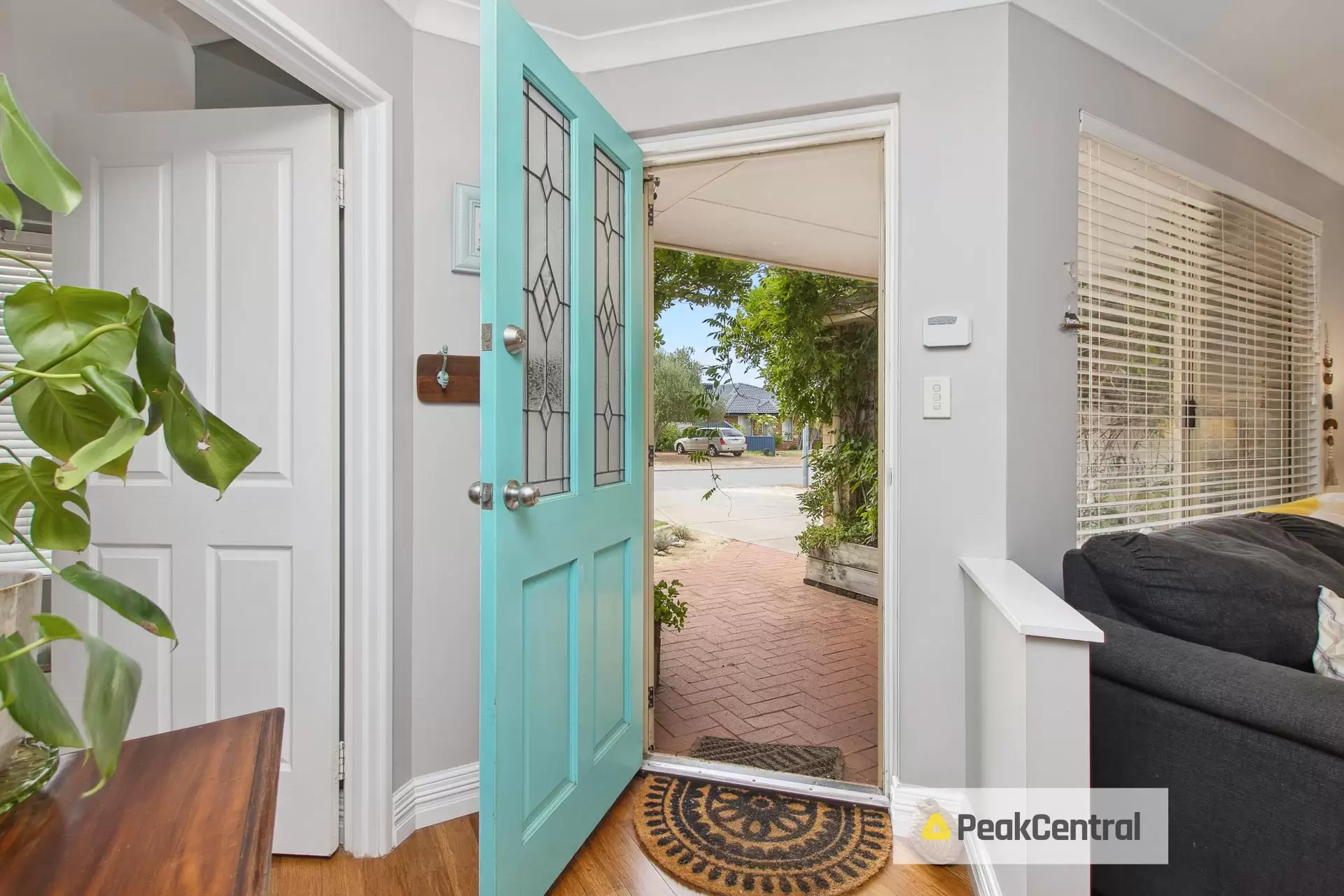 20 Harwood Close, Canning Vale Sold by Peak Central Property Group - image 3