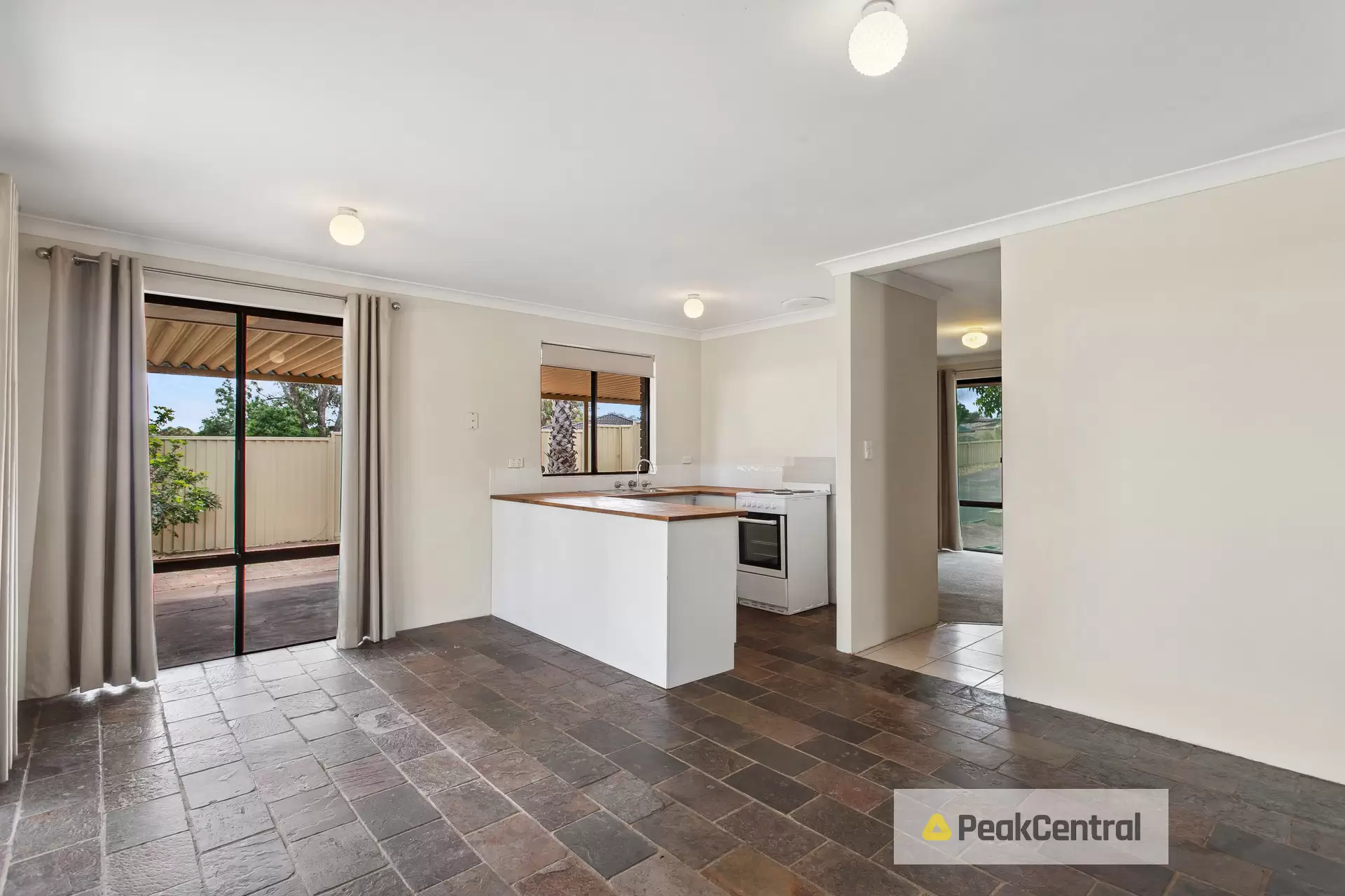 23 Skottowe Parkway, Parmelia Sold by Peak Central Property Group - image 8