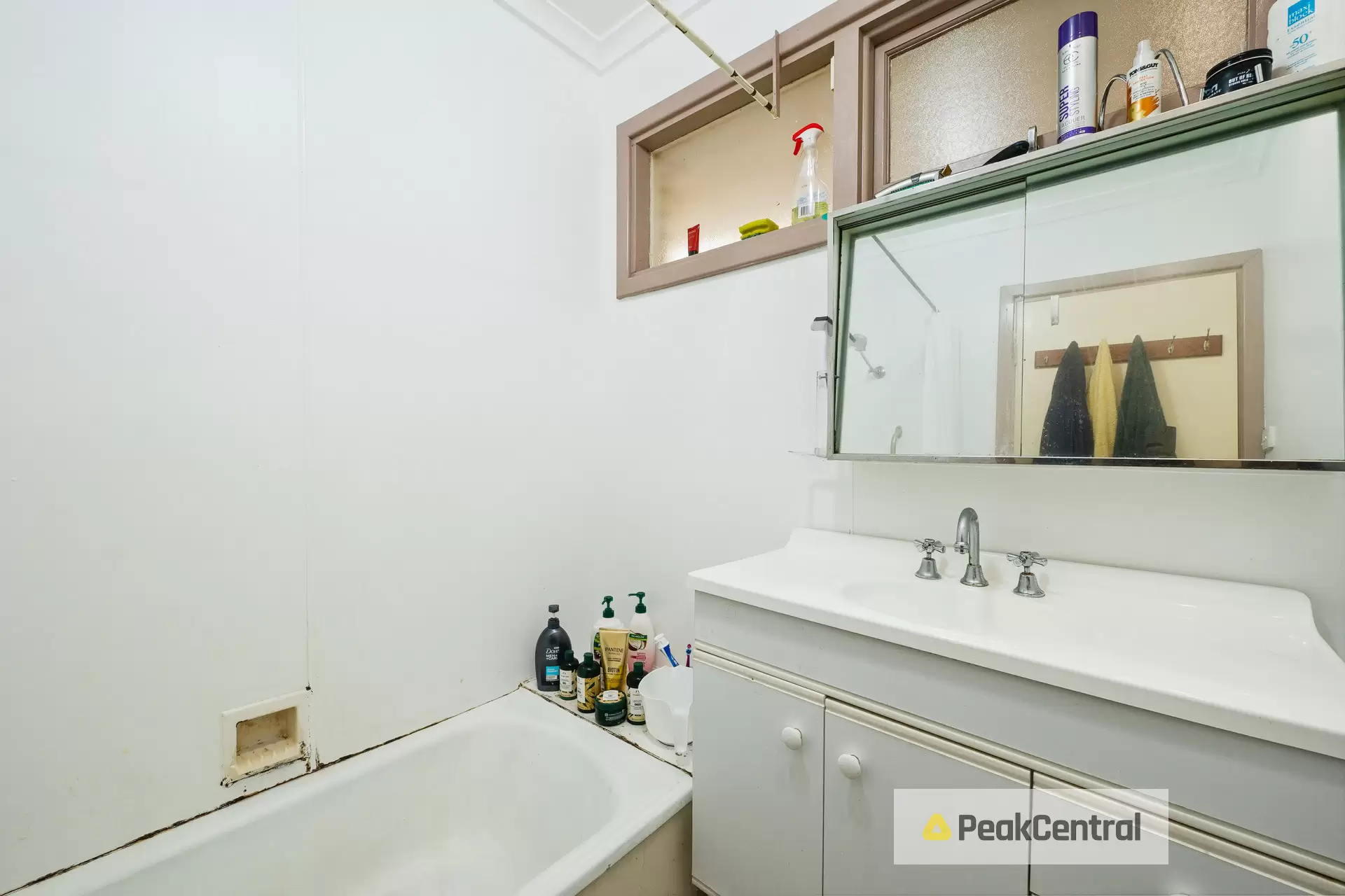 11 Cowling Way, Parmelia Sold by Peak Central Property Group - image 9