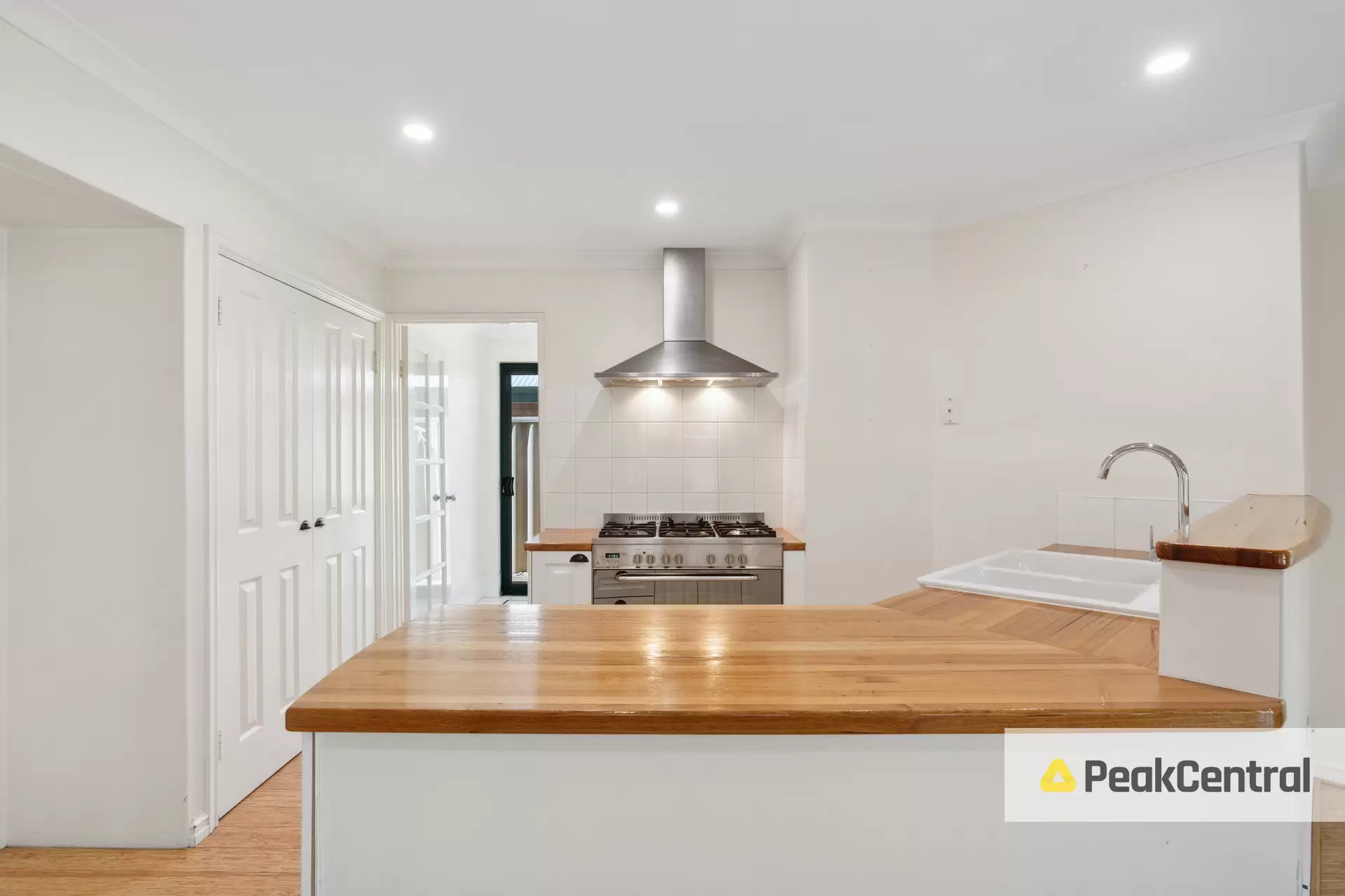 28 Lesueur Pass, Beeliar Sold by Peak Central Property Group - image 2